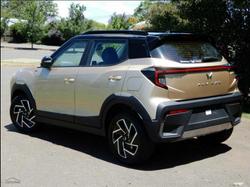 2025 Mahindra XUV3XO AX7L