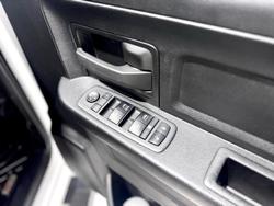 2021 RAM 1500 Express DS MY21 4X4 Dual Range Bright White