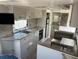 2020 Design RV Forerunner Van 5, 20'