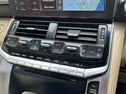 2022 Toyota Landcruiser Sahara ZX