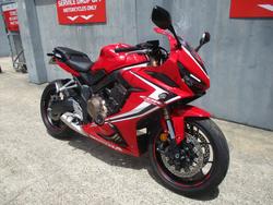 2019 Honda CBR650R RED