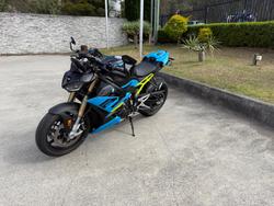 2025 BMW S 1000 R Race
