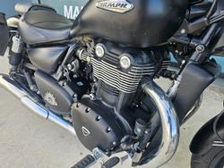 2011 Triumph THUNDERBIRD Black