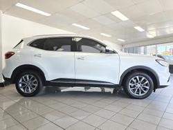 2022 MG HS Plus EV Essence