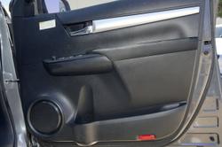 2017 Toyota Hilux SR5