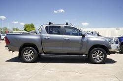 2017 Toyota Hilux SR5