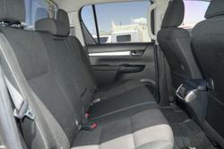 2017 Toyota Hilux SR5