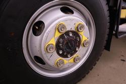 2022 Isuzu Nps75-155 4x4 Tray with Crane White