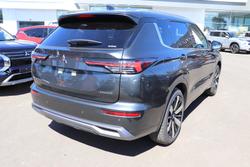 2025 Mitsubishi Outlander Exceed