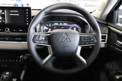 2025 Mitsubishi Outlander Aspire