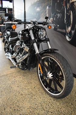 2018 Harley-davidson FXBR BREAKOUT BLACK
