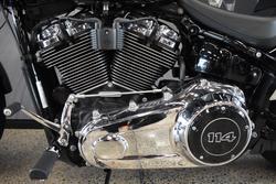 2018 Harley-davidson FXBR BREAKOUT BLACK