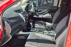 2021 Nissan Navara ST-X