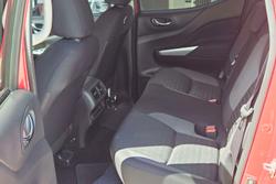 2021 Nissan Navara ST-X