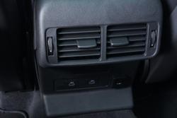 2024 Land Rover Range Rover Velar P250 Dynamic SE