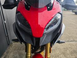 2021 BMW F 900 XR RED