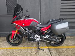 2021 BMW F 900 XR RED