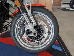 2025 BMW Motorrad R 12 S R 12 Orange