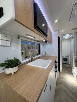 2025 Olympic Marathon 21' Family Van