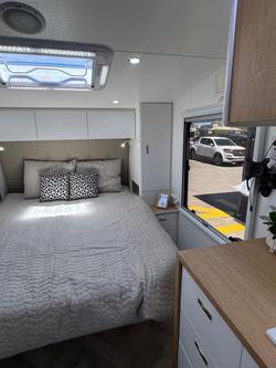 2025 Olympic Marathon 21' Family Van