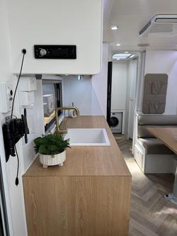 2025 Olympic Marathon 21' Family Van