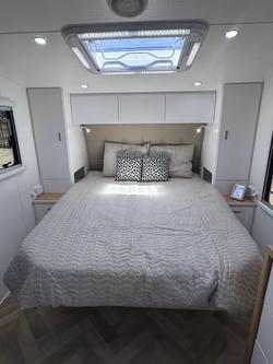 2025 Olympic Marathon 21' Family Van