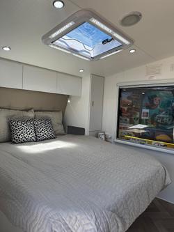 2025 Olympic Marathon 21' Family Van