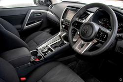 2025 Mitsubishi Pajero Sport GLX