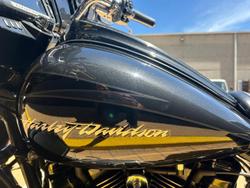 2017 Harley-Davidson CVO Street Glide 114 (FLHXSE) Touring Black