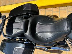 2017 Harley-Davidson CVO Street Glide 114 (FLHXSE) Touring Black