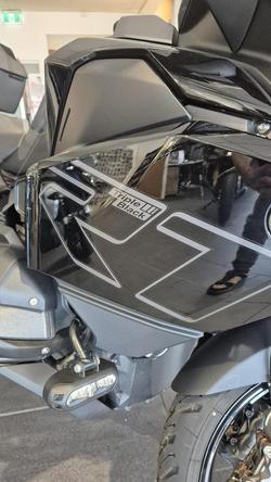 2025 BMW R 1300 RT Triple Black R 1300 Black