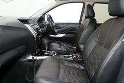 2021 Nissan Navara ST-X