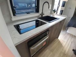 2025 Lotus Caravans Off Grid Og235sbd 23'5