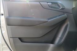 2025 Isuzu D-MAX X-RIDER