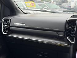 2025 Ford Everest Platinum