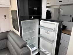 2025 JB Caravans Gatorx 18'6 Fd Tandem