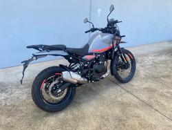 2024 Royal Enfield HIMALAYAN 450 SLATE HIMALAYAN SALT