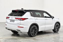 2022 Mitsubishi Outlander Exceed Tourer