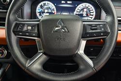 2022 Mitsubishi Outlander Exceed Tourer