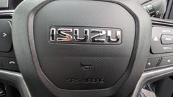 2025 Isuzu MU-X X-TERRAIN