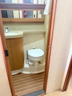 2006 Luhrs 41 Flybridge Cruiser