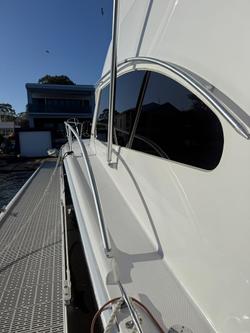 2006 Luhrs 41 Flybridge Cruiser