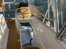 2006 Luhrs 41 Flybridge Cruiser