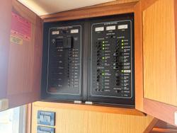 2006 Luhrs 41 Flybridge Cruiser