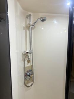 2006 Luhrs 41 Flybridge Cruiser