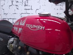 2017 Triumph Thruxton 1200 R Thruxton Red