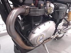 2017 Triumph Thruxton 1200 R Thruxton Red