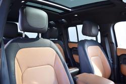 2023 Land Rover Defender 110 D300 X-Dynamic HSE L663 MY23.5 AWD Santorini Black