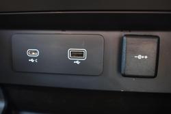 2023 Land Rover Defender 110 D300 X-Dynamic HSE L663 MY23.5 AWD Santorini Black