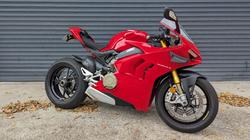 2021 DUCATI PANIGALE V4 S Red